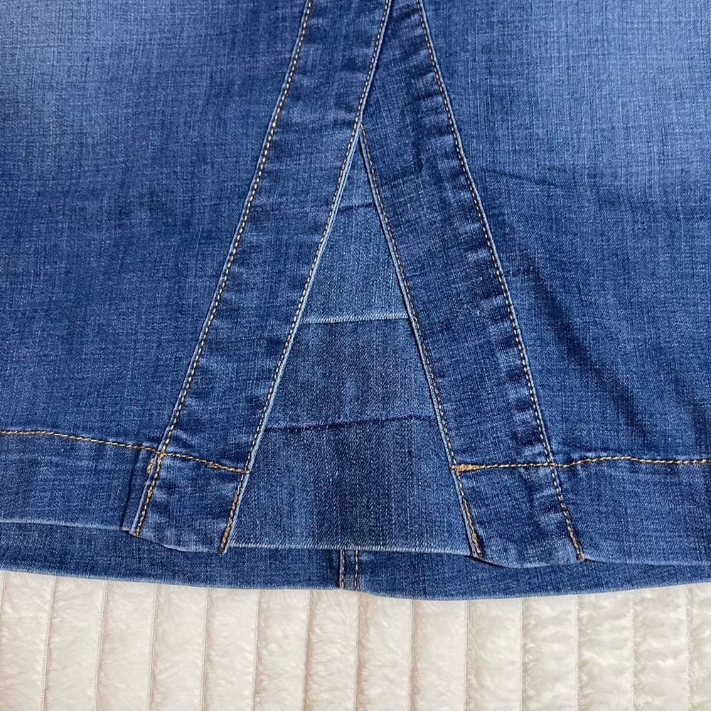One 5 One | Button-Front | Denim Pencil Skirt - Picture 3 of 12